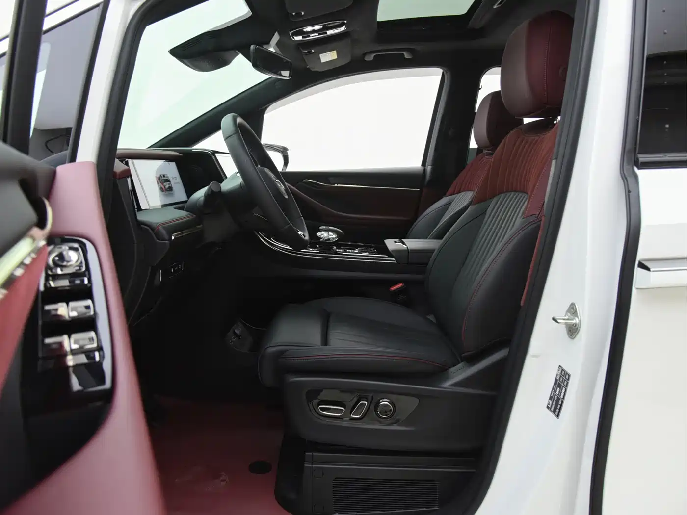 GAC Trumpchi Trumpchi M8 2025 Model Master Series Super Hybrid Edition фото 4