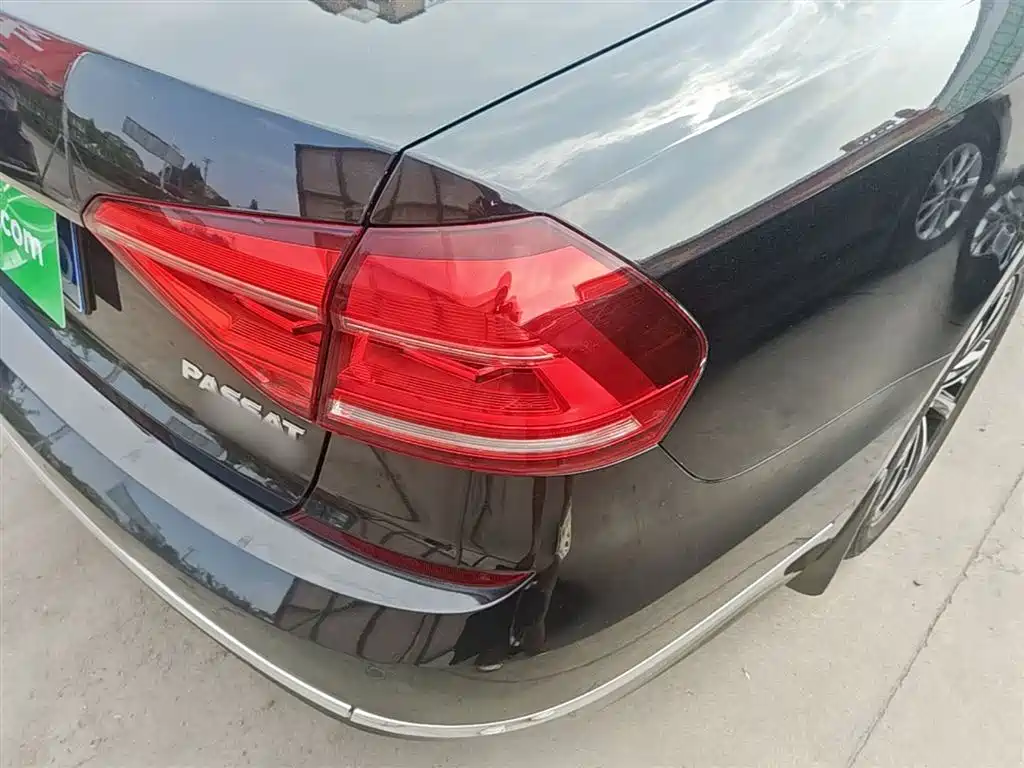 Volkswagen Passat 2017 330TSI DSG Prestige фото 8