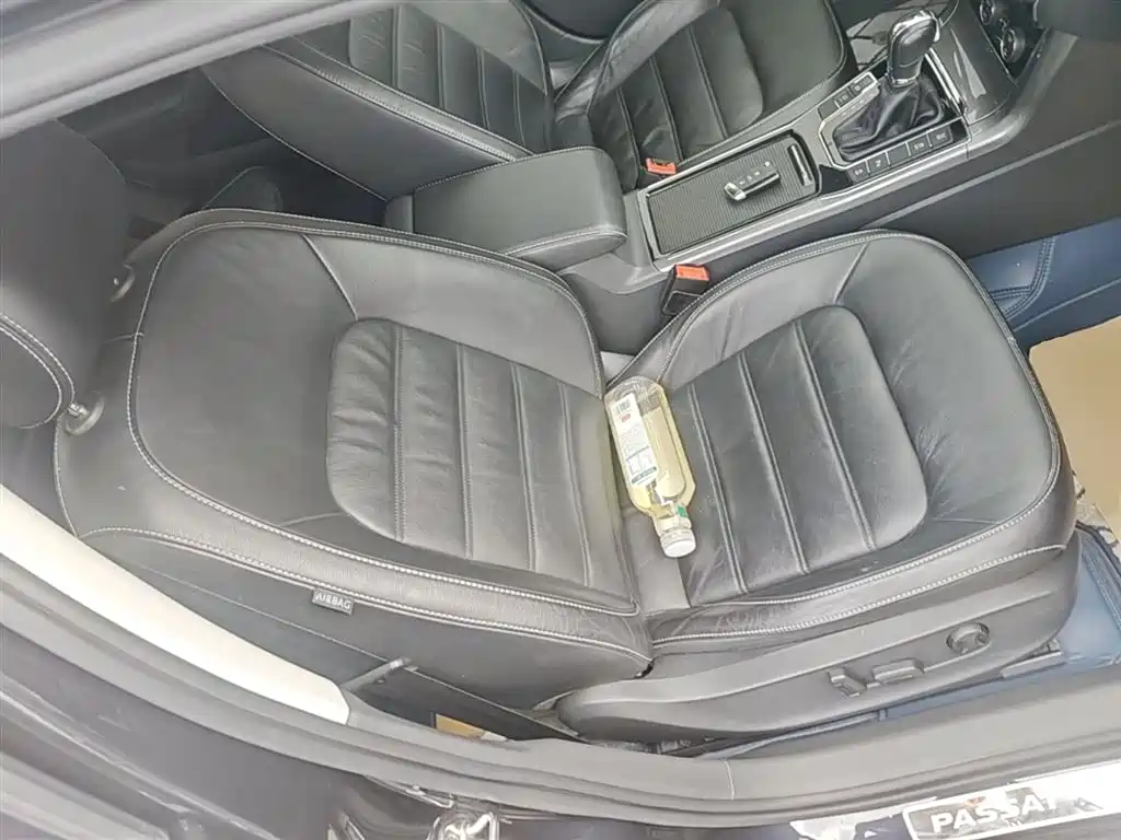 Volkswagen Passat 2017 330TSI DSG Prestige фото 25