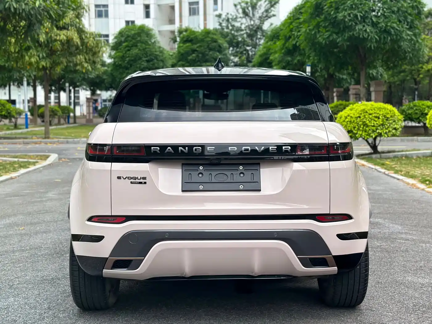 Land Rover Range Rover Evoque 2020 249PS R-DYNAMIC S Sport Edition фото 6