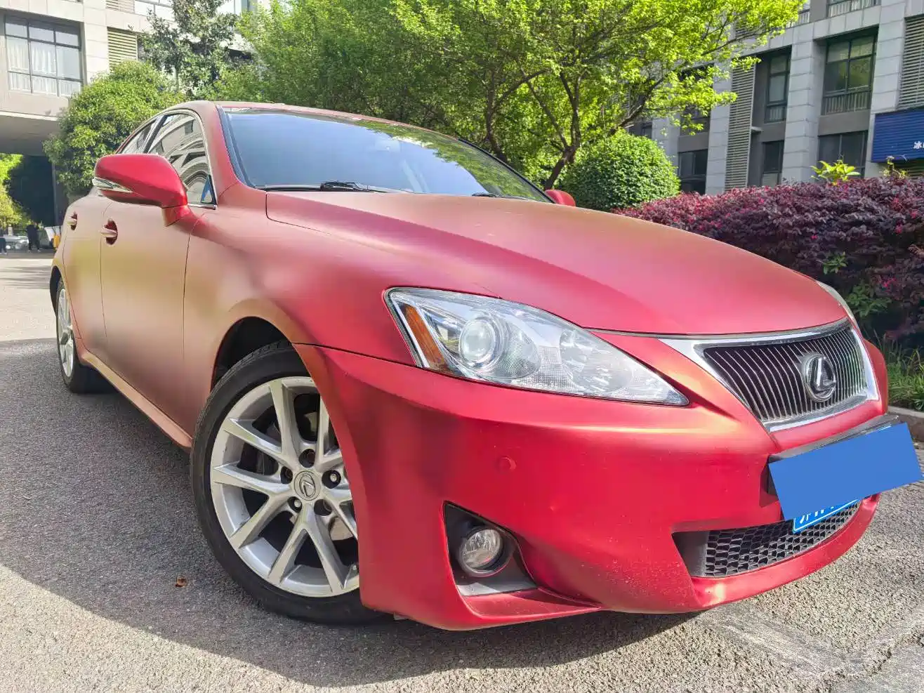 Photo 1 - Lexus IS
