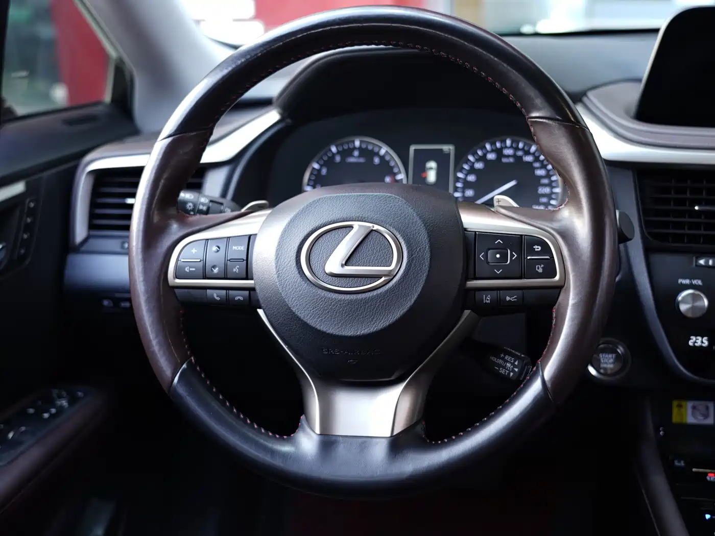 Lexus RX 2020 Facelift 300 2WD Comfort Edition фото 13
