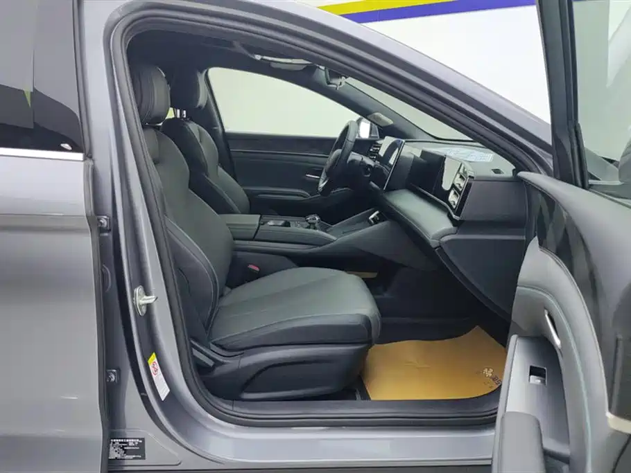 BYD Qin L 2024 DM-i 120KM Leading фото 8