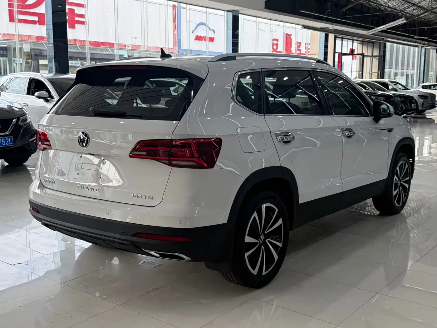 Volkswagen Tharu 2021 280TSI 2WD Luxury Plus фото 6