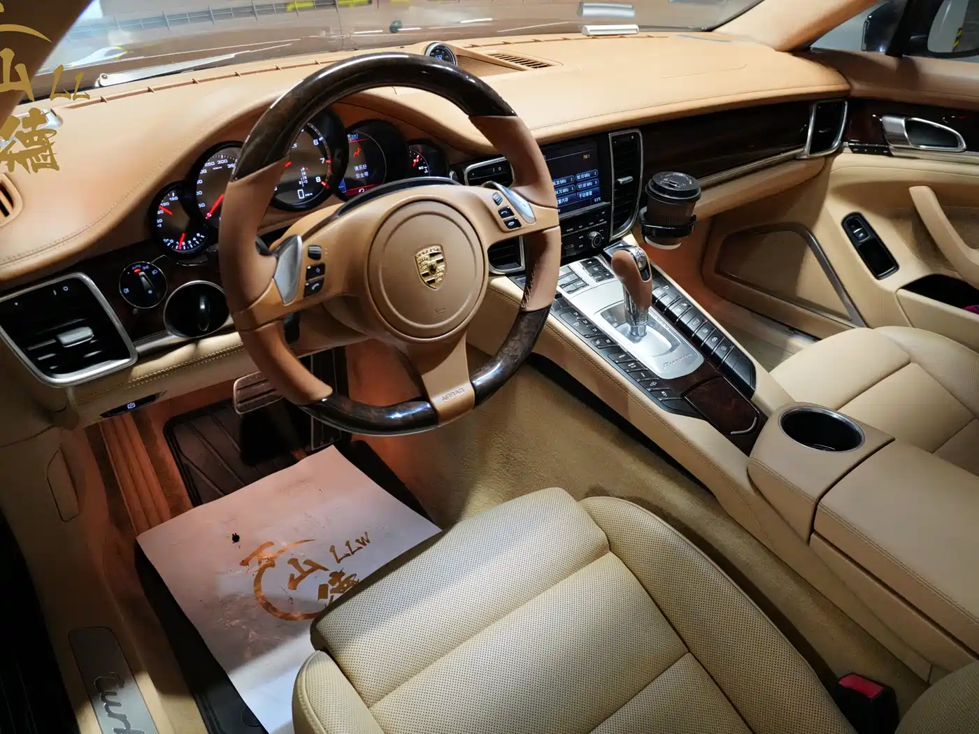Porsche Panamera 2012 Panamera Turbo S 4.8T фото 12