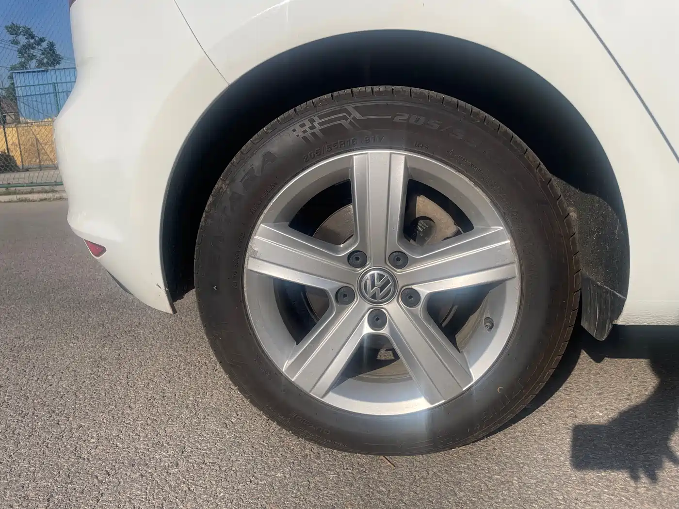 Volkswagen Golf 2016 1.6L Automatic Comfort фото 10