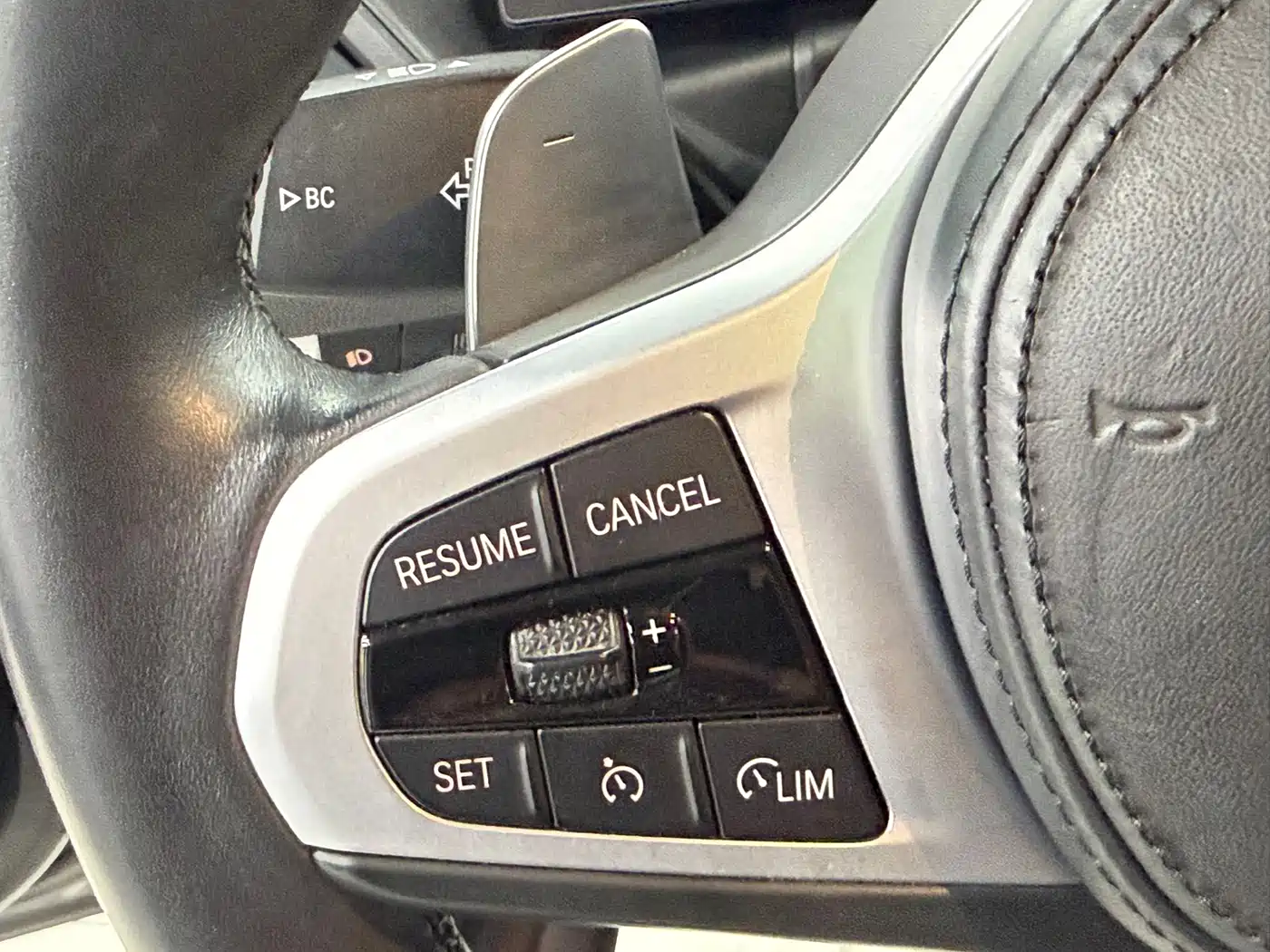BMW 3 Series 2023 320Li M Sport Package фото 13