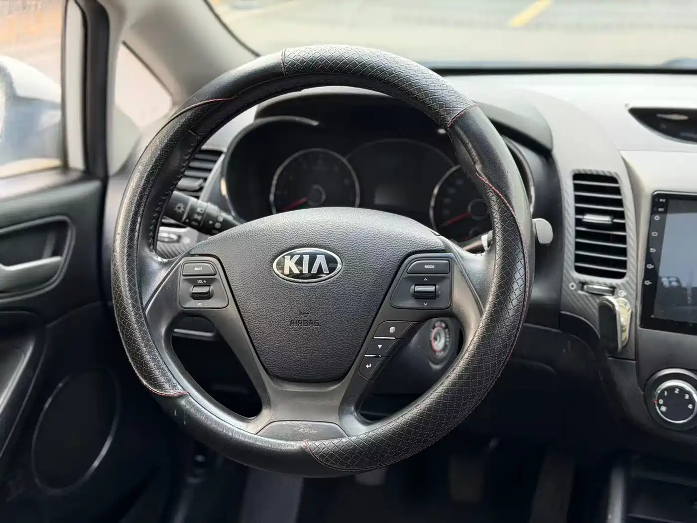 Kia K3 2015 1.6L Manual GLS фото 4