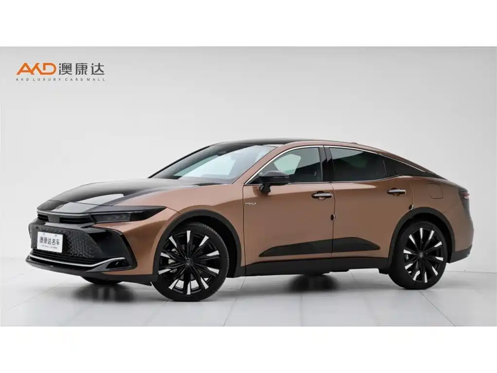 Toyota Crown, 2024 год