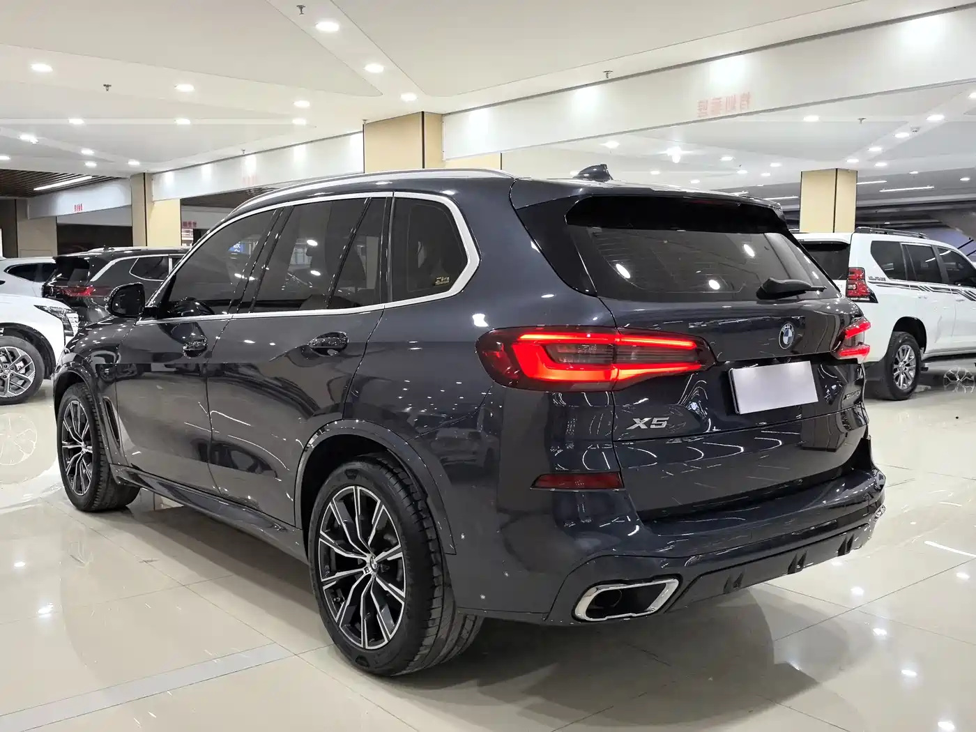 BMW X5 (Import) 2020 xDrive40i M Sport Package фото 21