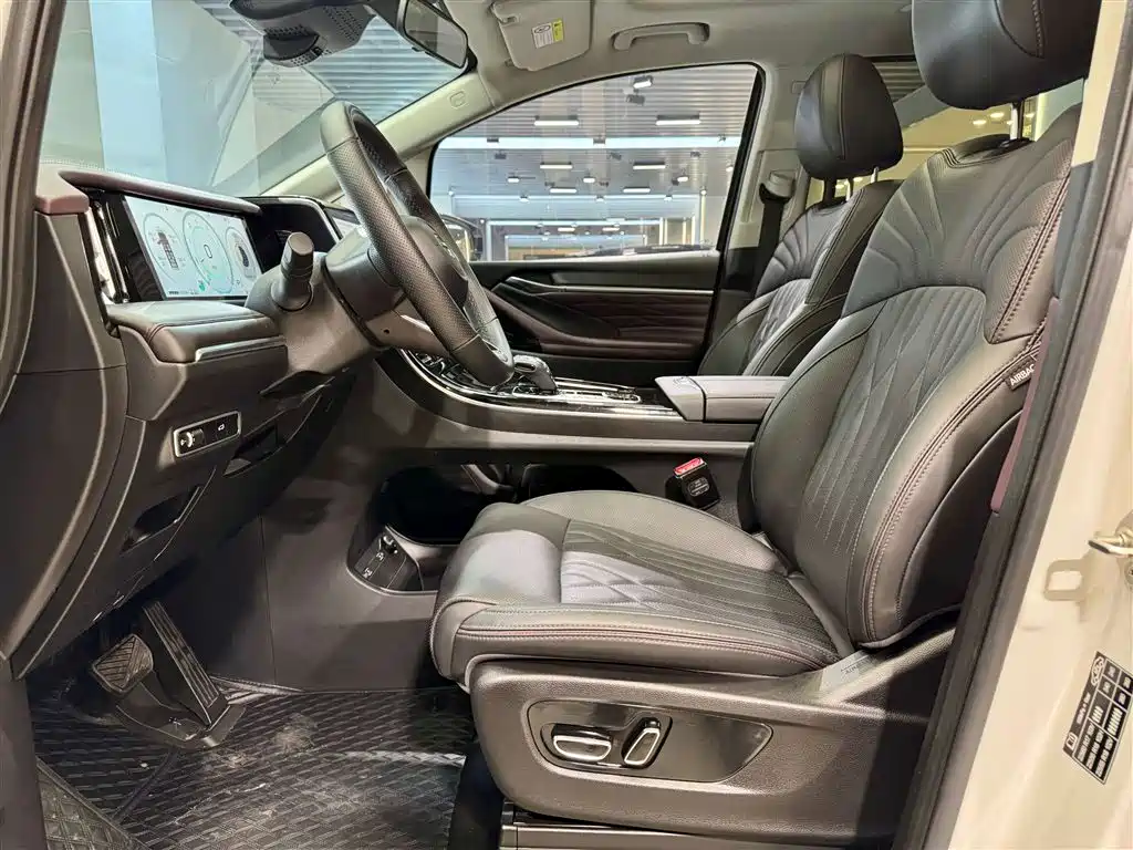 GAC TRUMPCHI TRUMPCHI M8