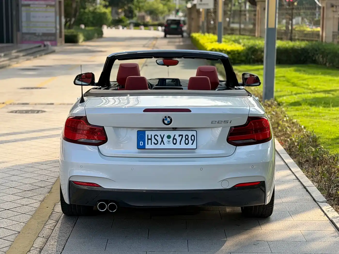 BMW 2 Series (Import) 2018 225i Convertible Coupe Premium M Sport Package фото 6