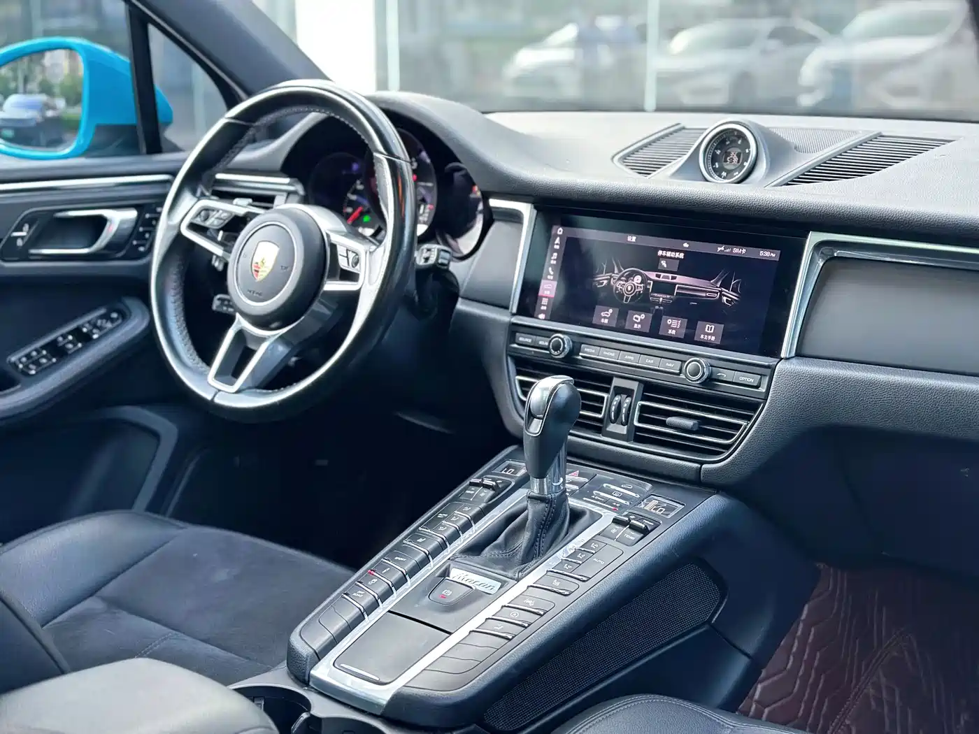 Фото 7 - Porsche Macan
