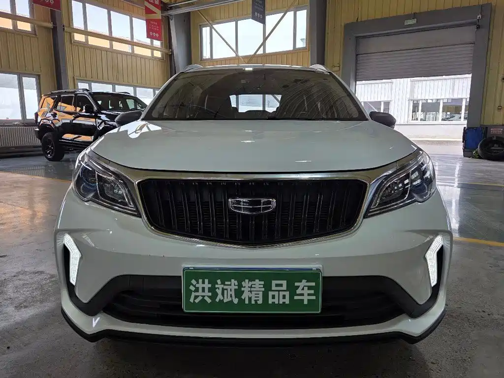 Фото 2 - Geely Vision X3