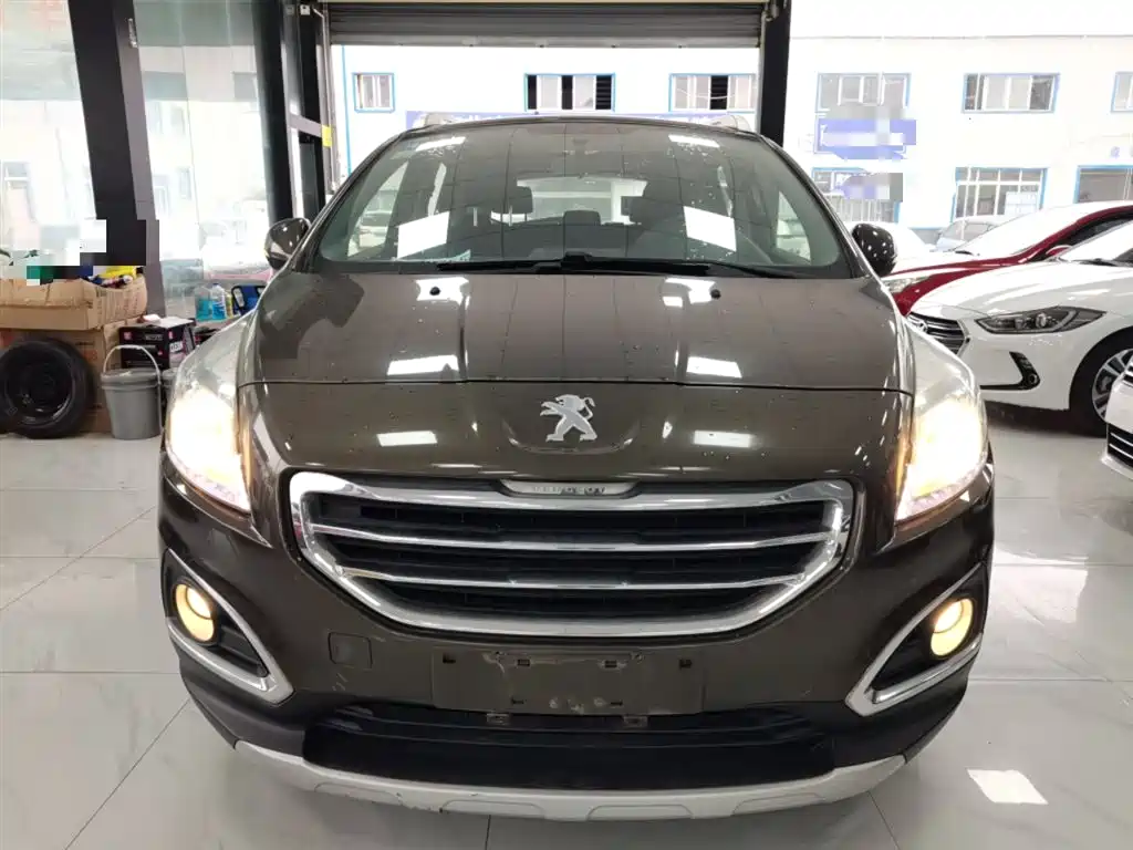 Peugeot 3008 2013 2.0L Automatic Classic Edition фото 3