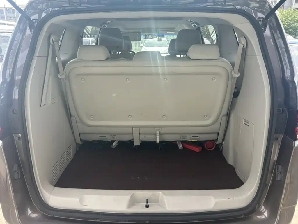 Фото 18 - Buick GL8
