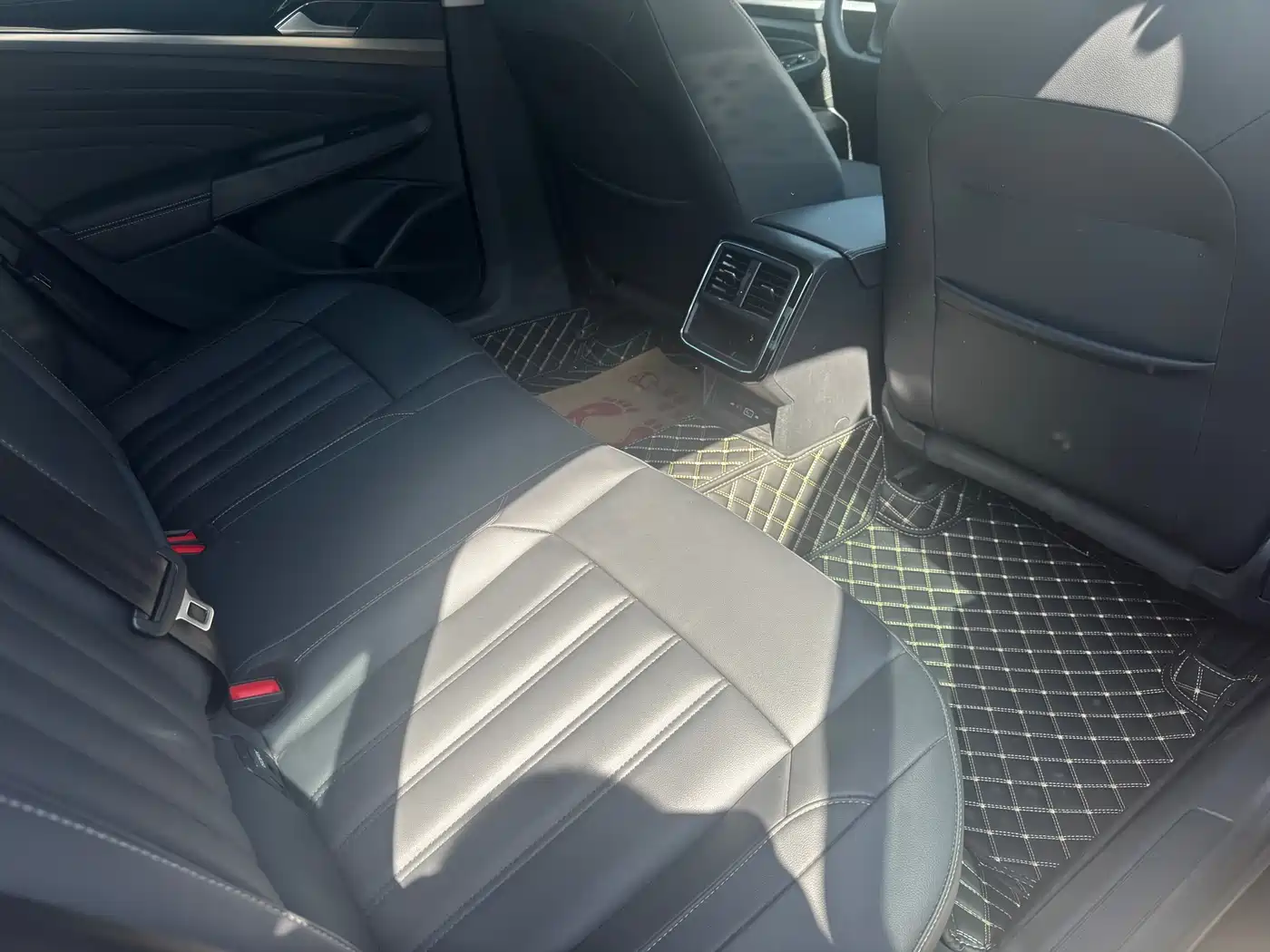 Volkswagen Passat 2022 280TSI Business Edition фото 6