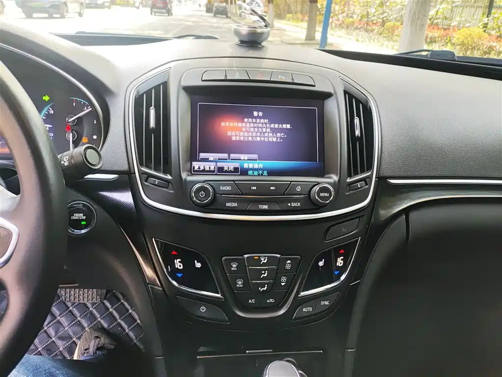 Buick Regal 2015 1.6T Elite Tech Edition фото 13