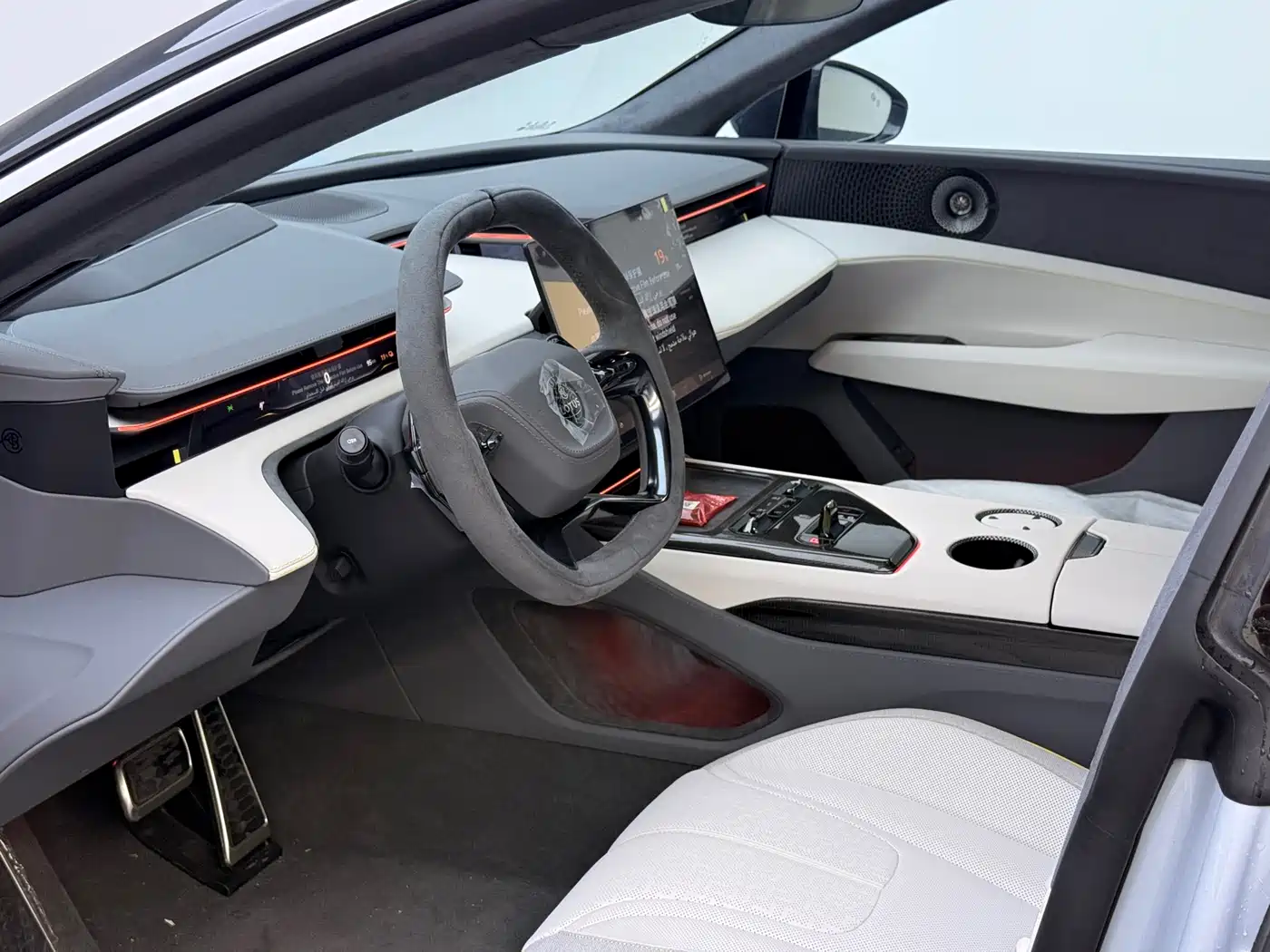 Lotus Cars EMEYA Blossom 2025 600 Wagon фото 10
