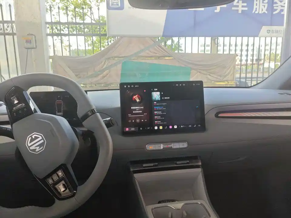 MG MG4 EV 2025 2025 Base Model