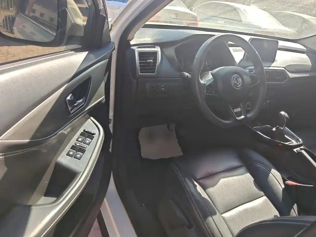 Dongfeng Fengguang Fengguang S560 2019 2018 1.8L Manual Urban 5-seater