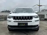صورة 2 - Jeep Grand Commander
