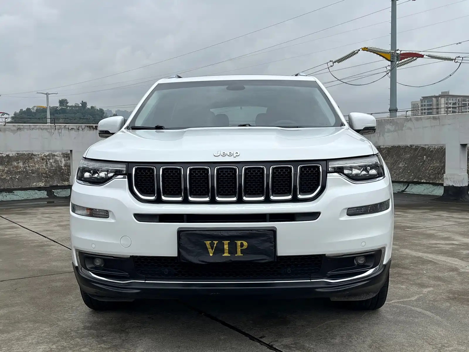 صورة 2 - Jeep Grand Commander