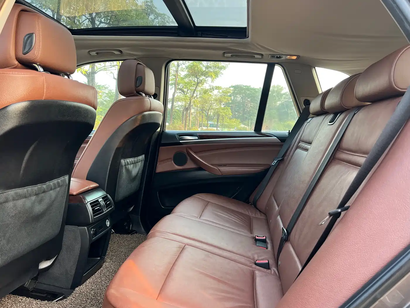 BMW X5 (Import) 2011 xDrive35i Leading Edition фото 11