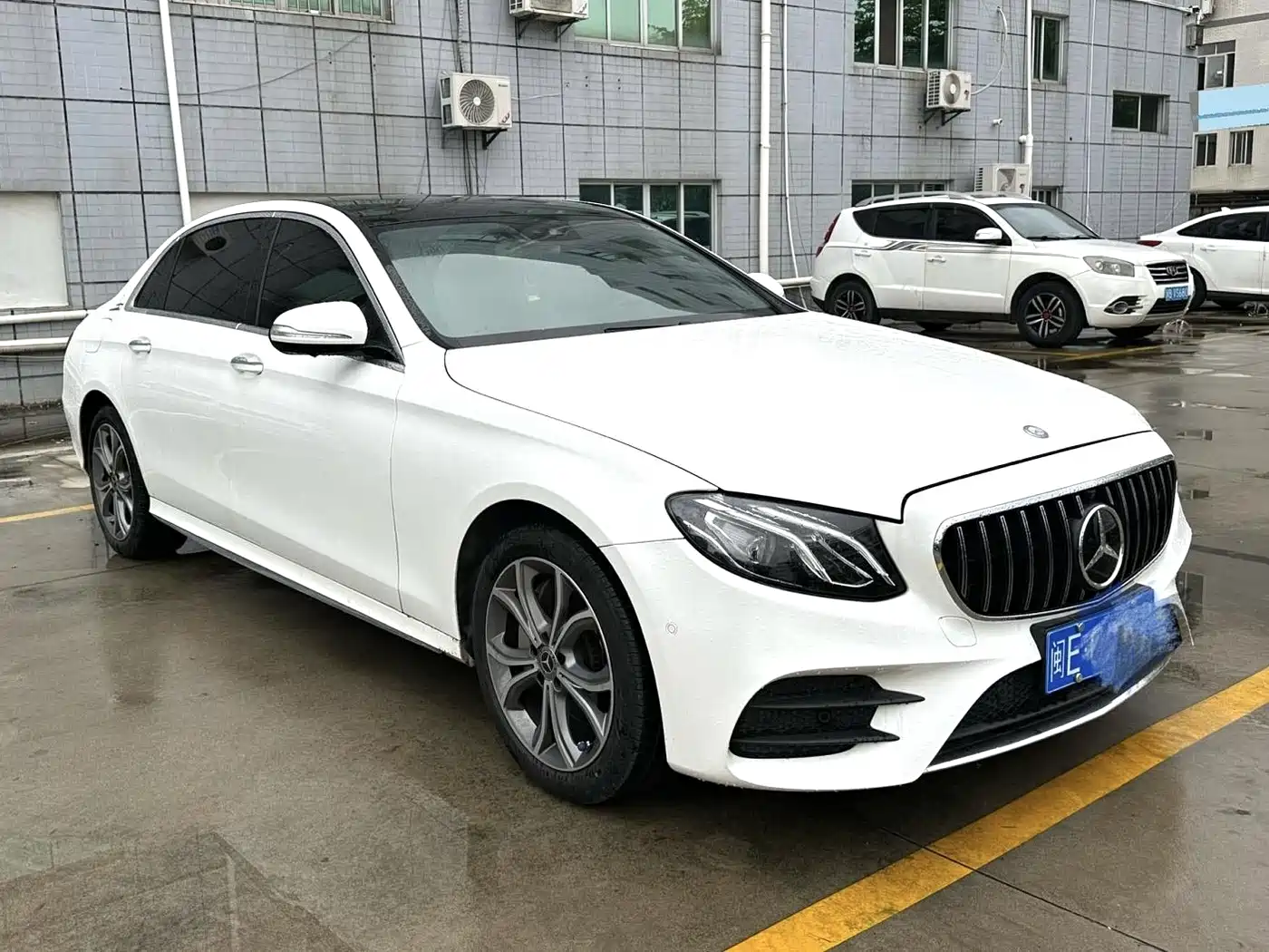 Mercedes-Benz E-Class 2017 E 300 L Sport Luxury фото 3