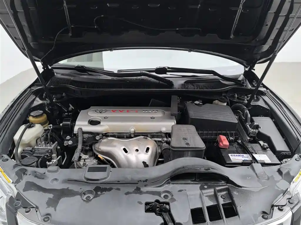 Toyota Camry 2010 240G Luxury Edition фото 6