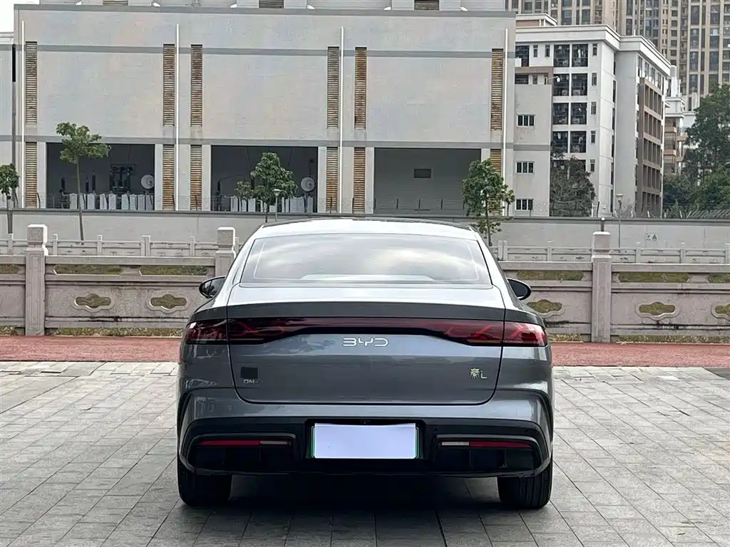BYD Qin L 2024 DM-i 80KM Superior фото 8