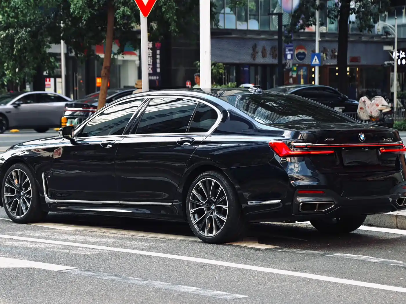 BMW 7 Series 2019 740Li Leading M Sport Package фото 3