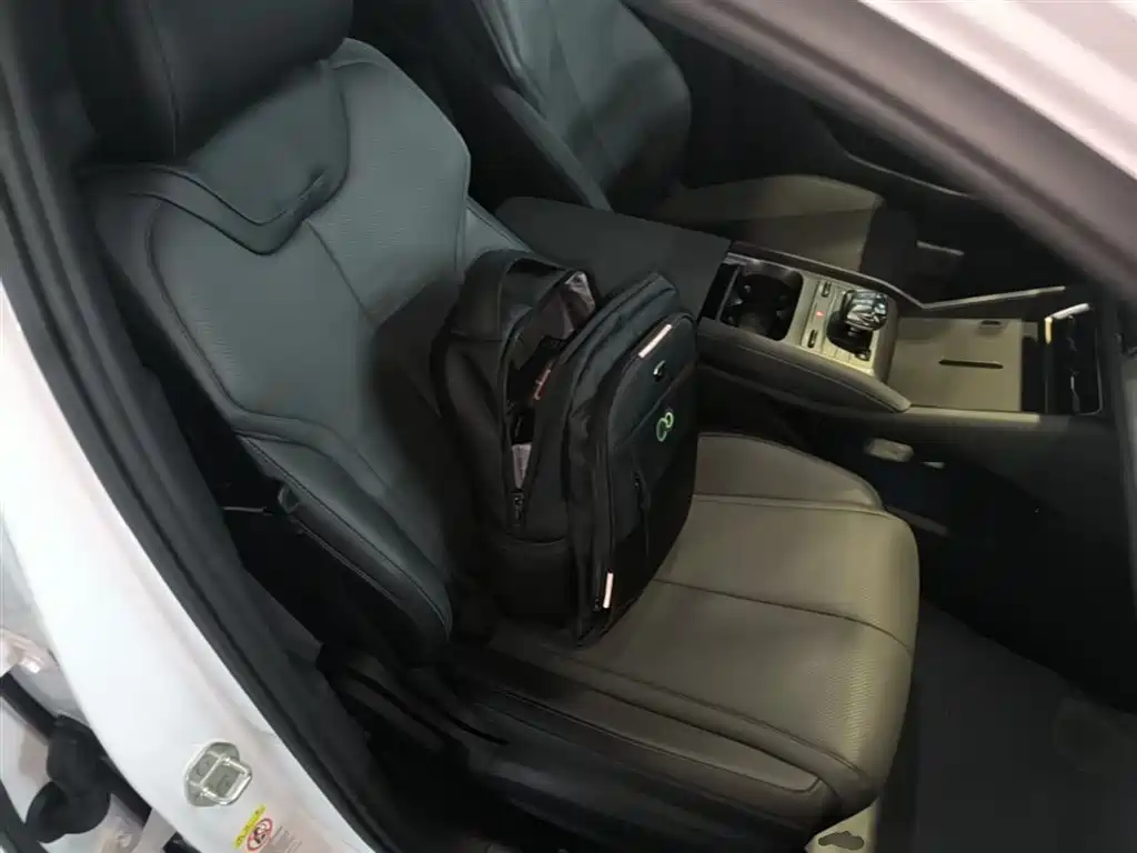 BYD Qin L 2024 DM-i 80KM Superior фото 25