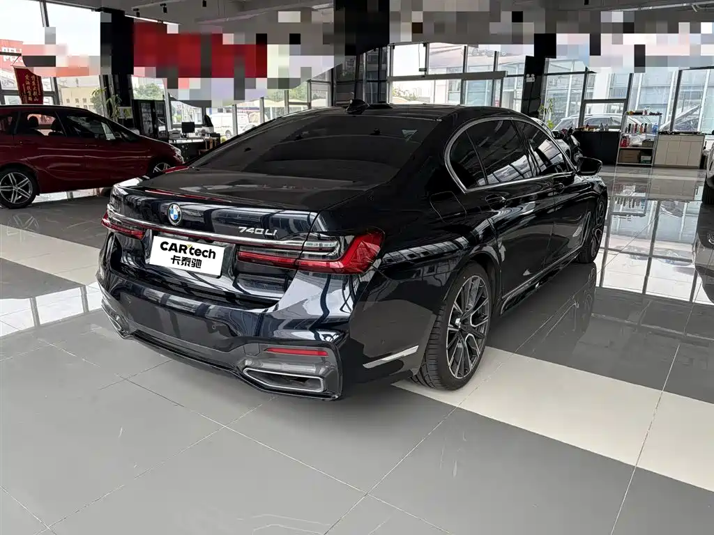 BMW 7 Series 2021 Model 740Li Leading M Sport Package фото 5