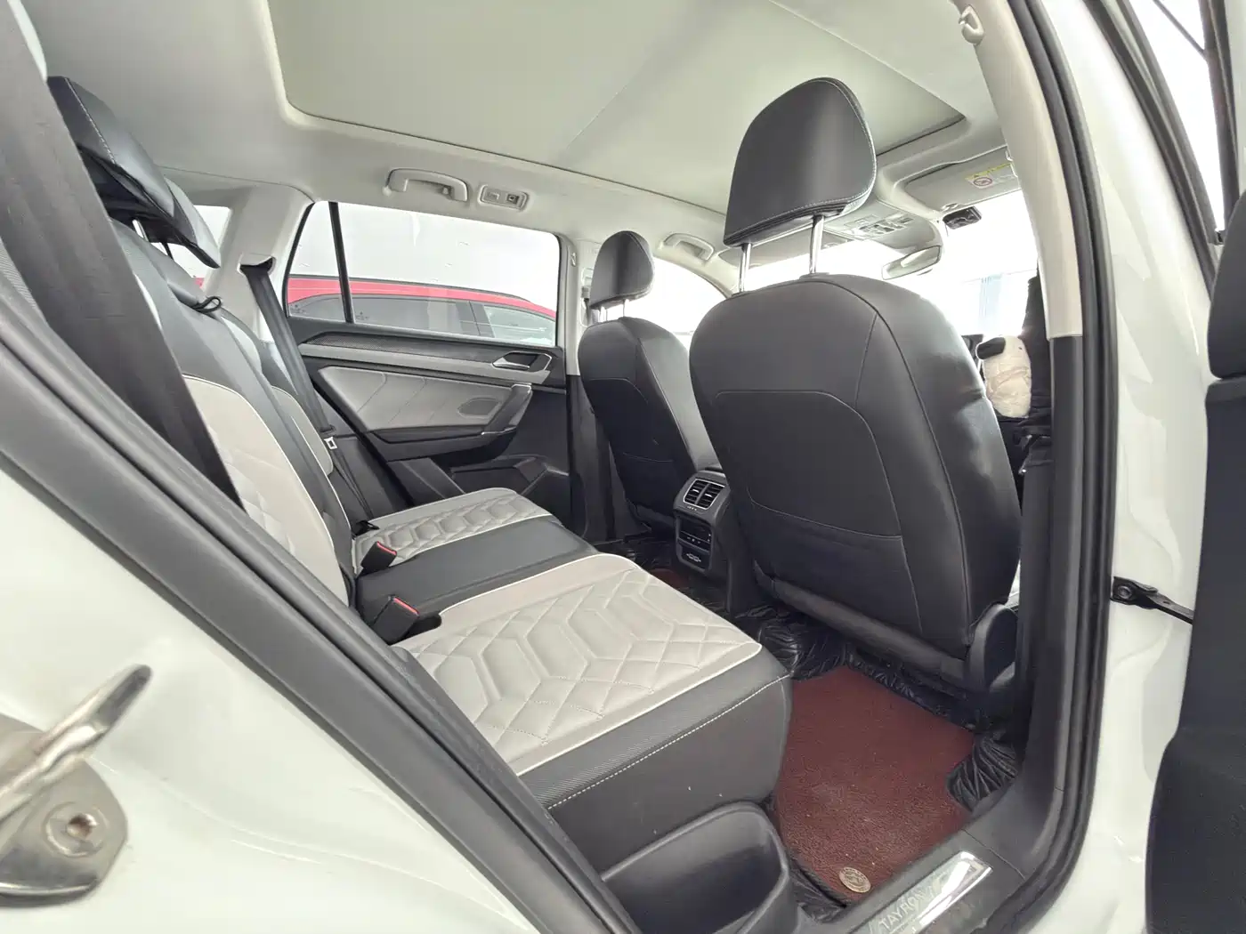 Volkswagen Tayron 2023 330TSI 2WD Luxury Plus Advanced Edition фото 8