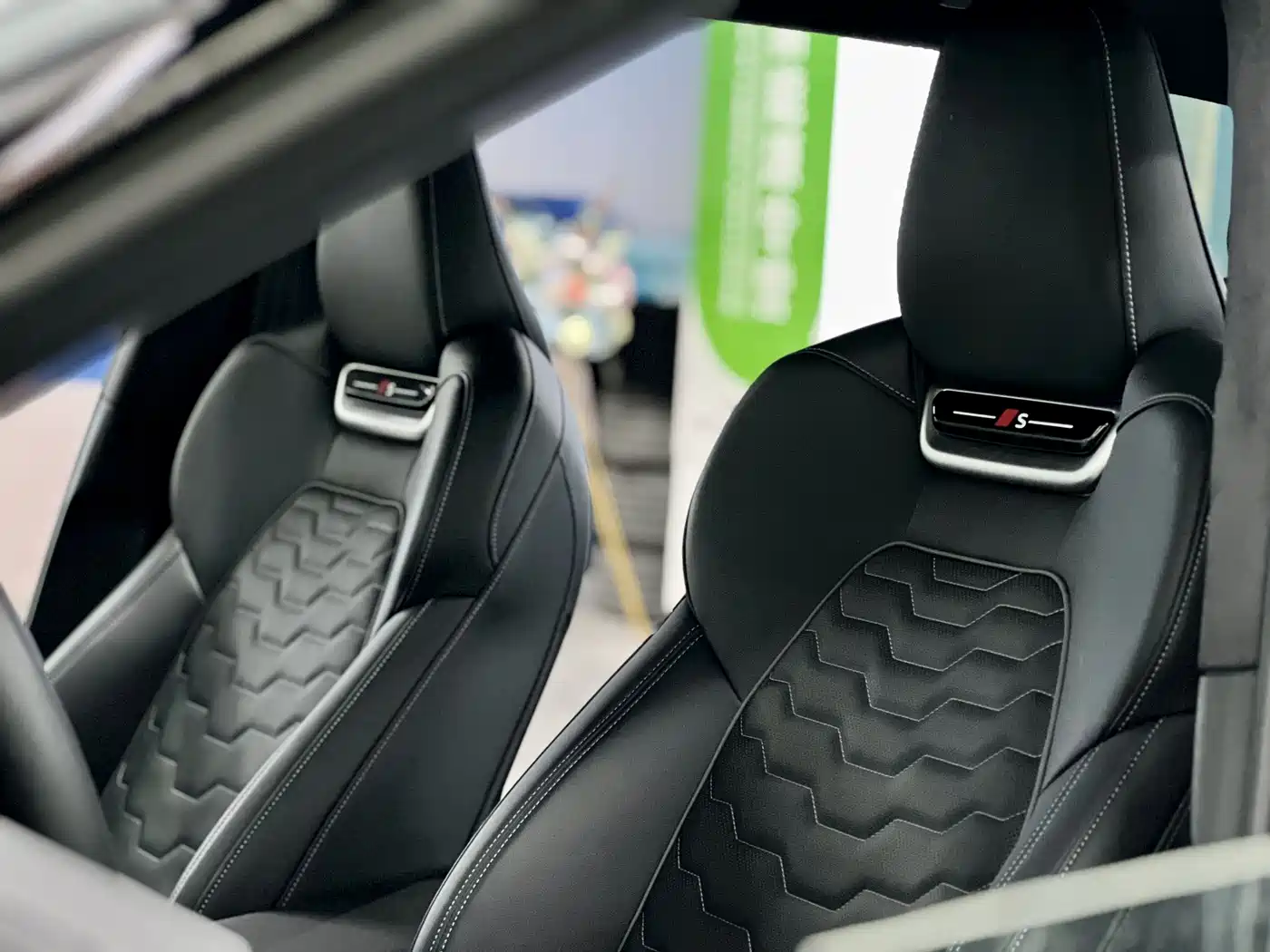 Audi Q6L e-tron 2025 Extended Range Edition фото 9