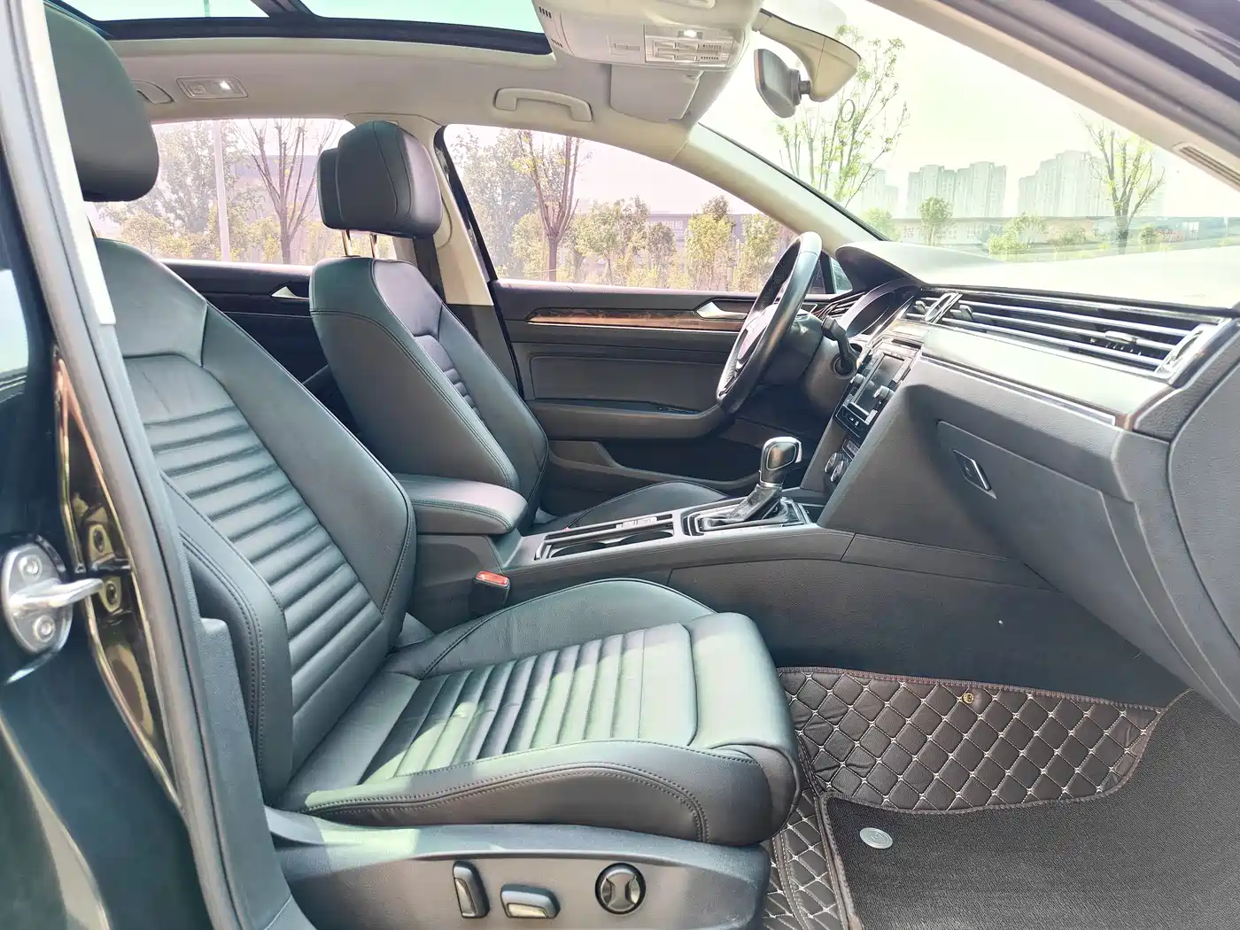 Volkswagen Magotan 2018 330TSI DSG Luxury фото 5