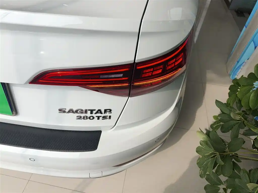 Volkswagen Sagitar 2022 280TSI DSG Soaring Edition фото 8