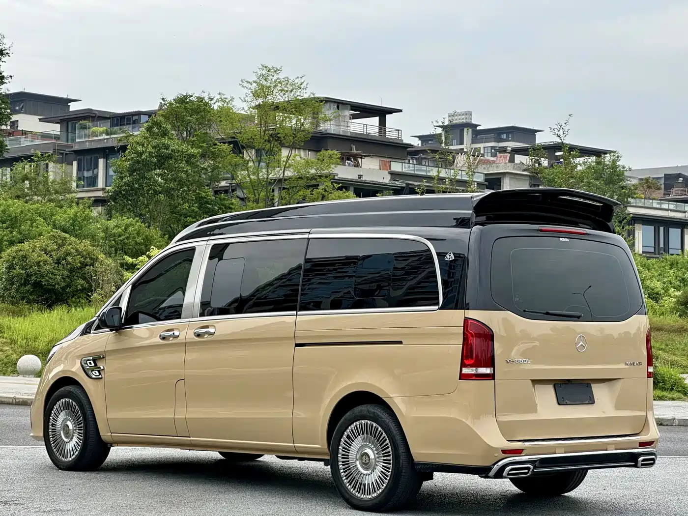 Mercedes-Benz Vito 2023 2.0T Business 7-Seater фото 4