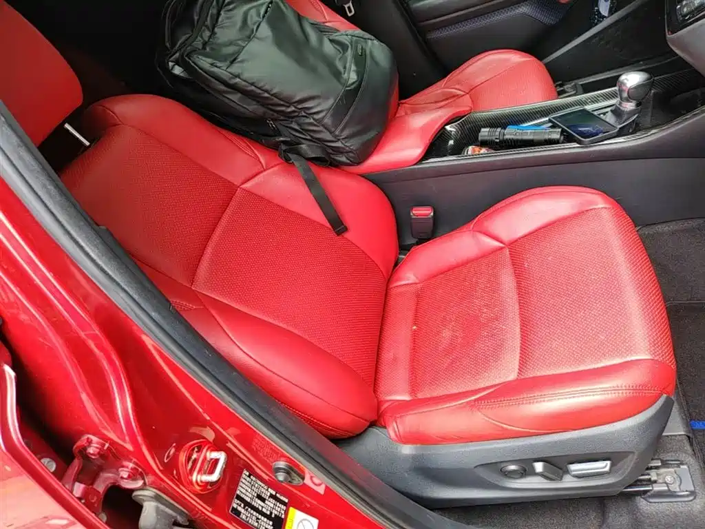 Toyota C-HR 2018 2.0L Luxury Sunroof Edition China VI фото 25