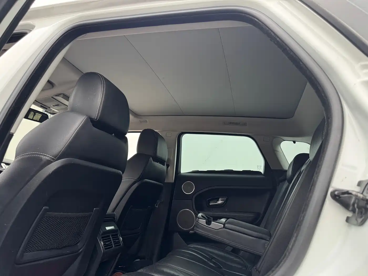 Land Rover Range Rover Evoque (Import) 2015 2.0T 5-door Dynamic Edition фото 16