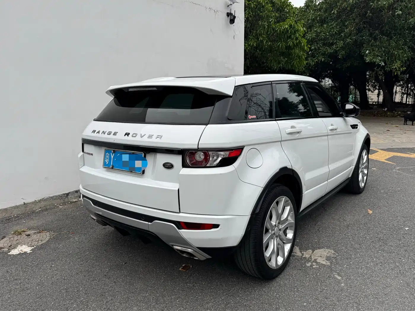 Land Rover Range Rover Evoque (Import) 2015 2.0T 5-door Dynamic Edition фото 4