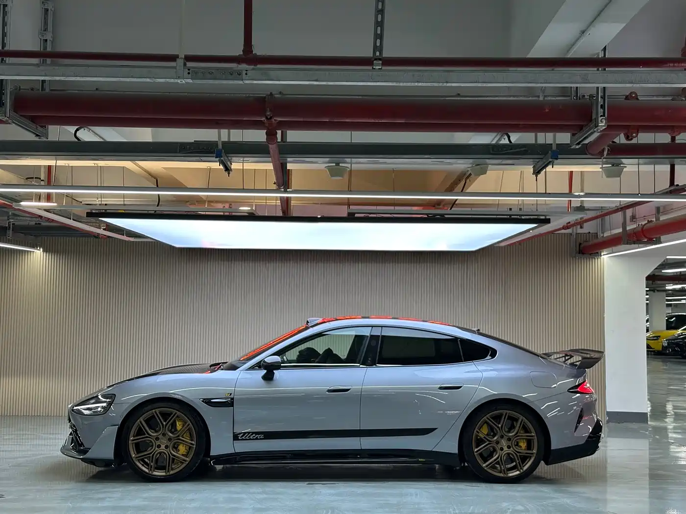 XIAOMI CAR XIAOMI SU7 ULTRA