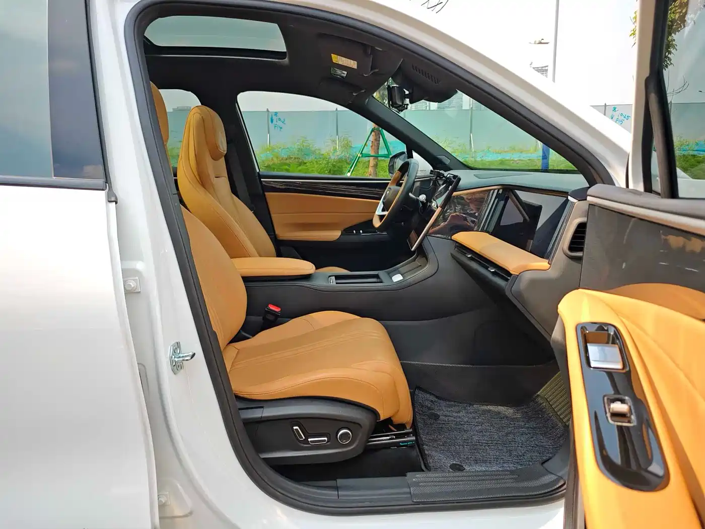Geely Galaxy Galaxy L7 2024 1.5T 115km MAX Soaring Dragon Edition фото 14