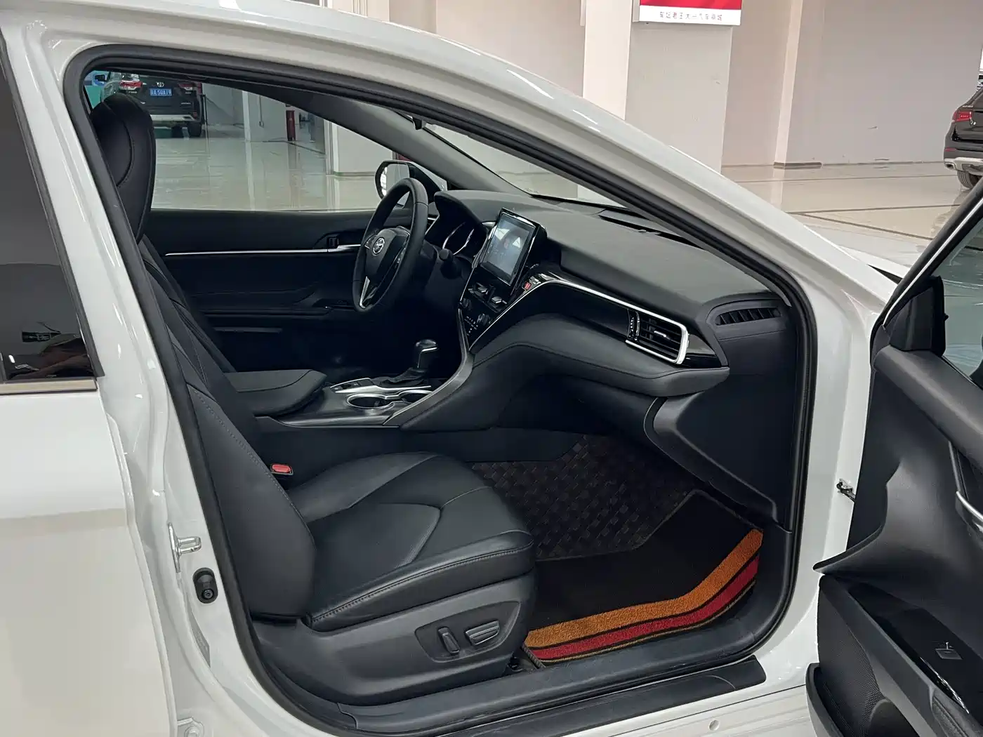 Toyota Camry 2023 2.0GVP Leading Edition фото 9