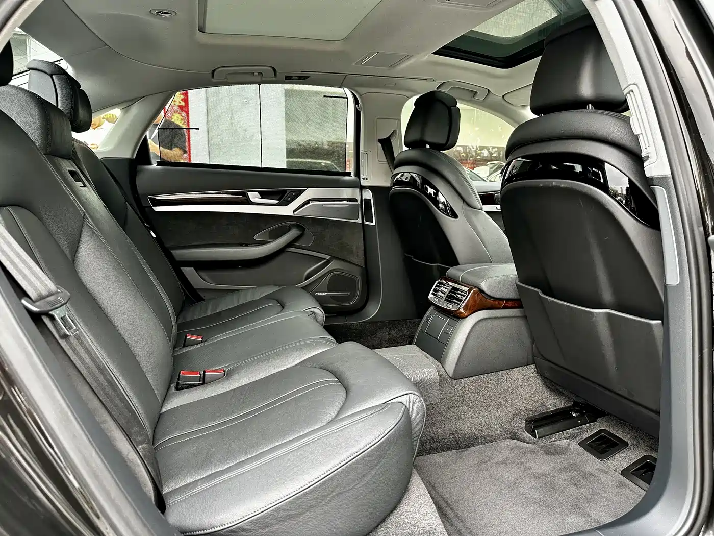 Audi A8 2016 A8L 30 FSI Comfort фото 12