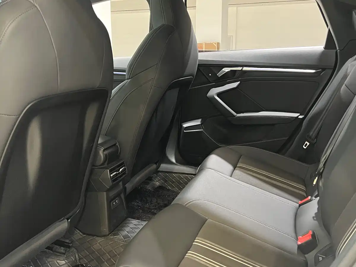 Audi A3 2024 Model A3L Limousine 35 TFSI Fashion Sport фото 9