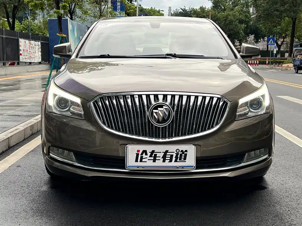 Фото 22 - Buick LaCrosse