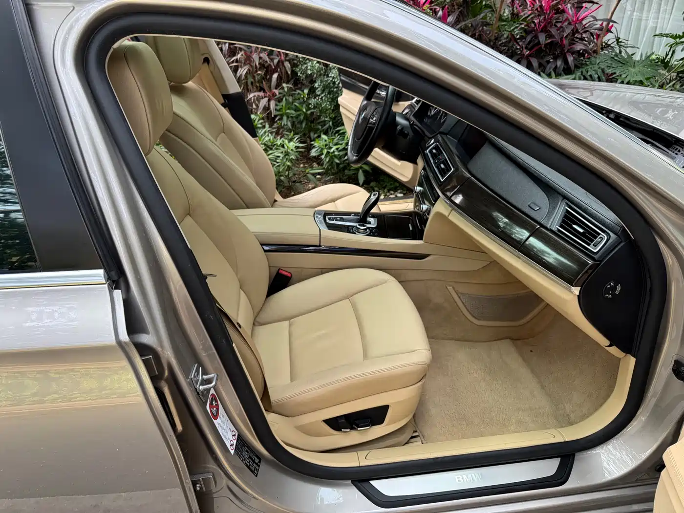 BMW 7 Series 2013 Model 730Li Luxury фото 17