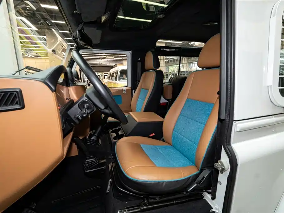 Land Rover Defender 2010 Ice·Fire Limited Edition фото 7
